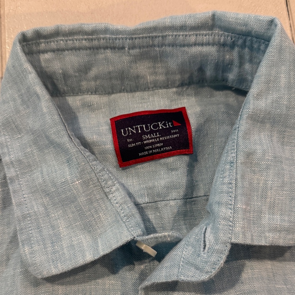 UNTUCKit Men's Light Blue Casual Shirt